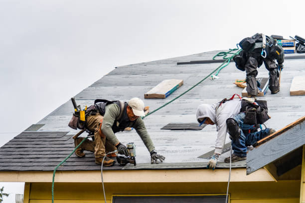 Professional Gutter Installation technician working in Ridgefield, NJ